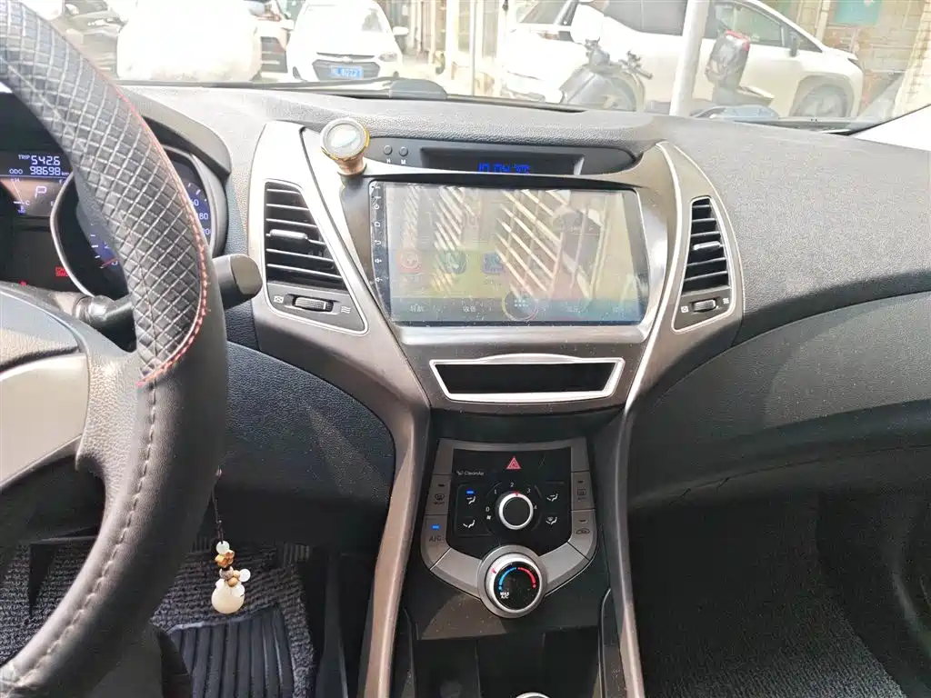Hyundai Langdong 2016 1.6L Automatic Smart Edition фото 6
