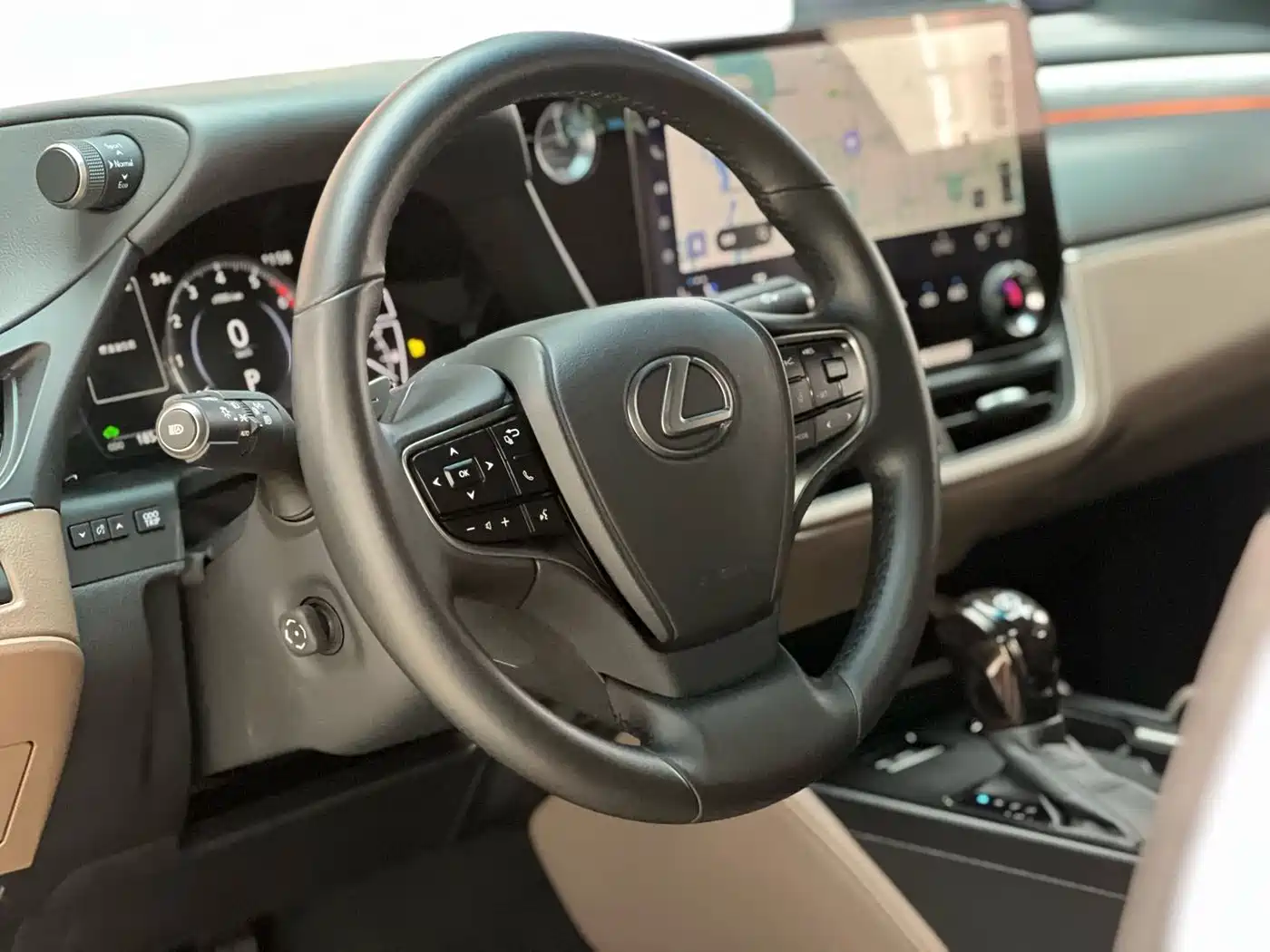 Lexus ES 2025 300h Ultimate Edition фото 7