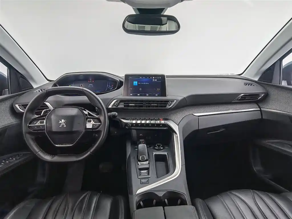 Peugeot 5008 2017 380THP 7-seat Luxury Edition фото 5