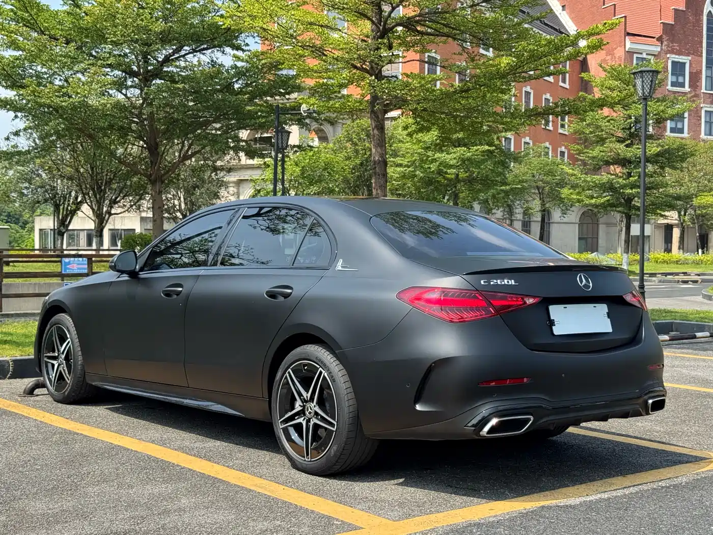 Mercedes-Benz C-Class 2023 C 260 L Night Edition Sport фото 6
