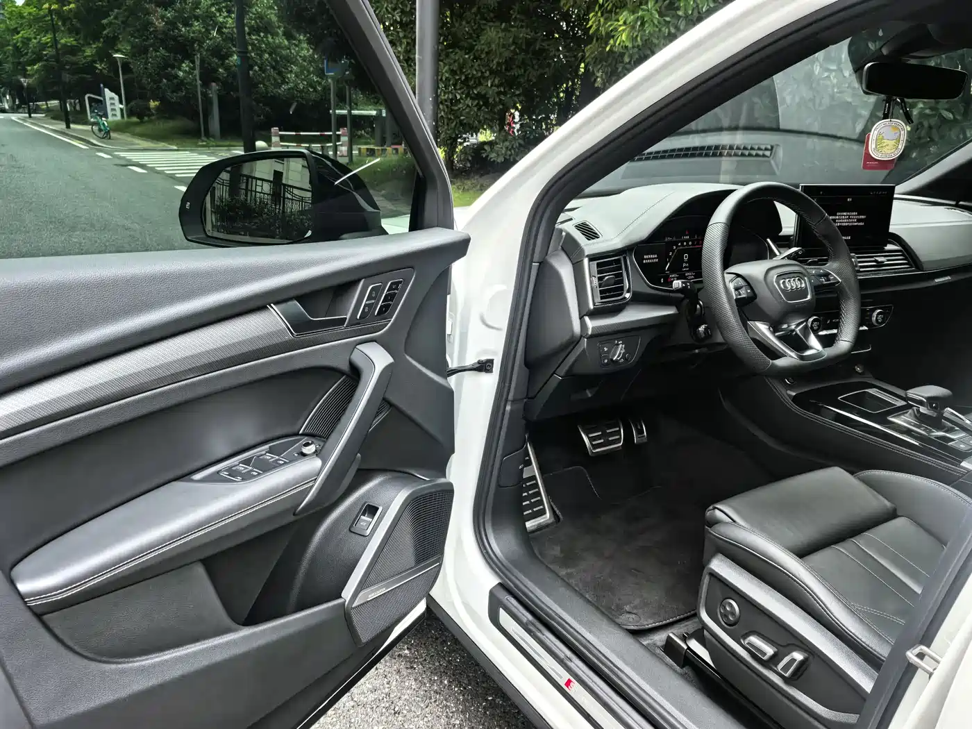 Audi Q5L 2023 45T Luxury Dynamic фото 11