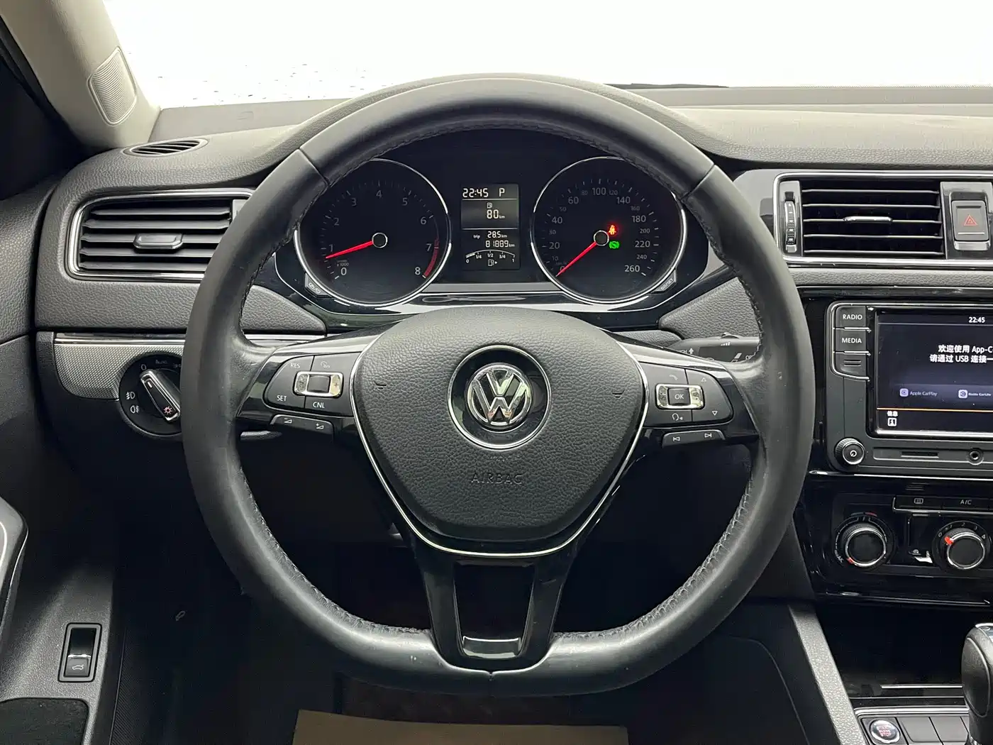 Volkswagen Sagitar 2018 1.6L Automatic Comfort фото 9