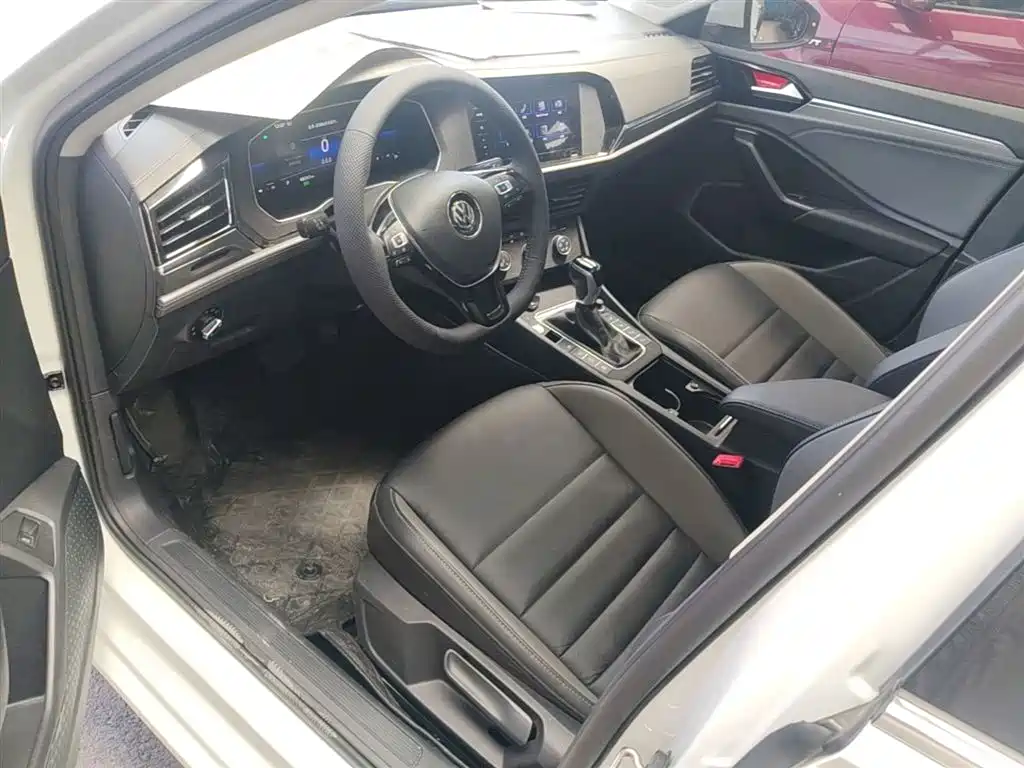 Volkswagen Sagitar 2021 280TSI DSG Surpassing Edition фото 16