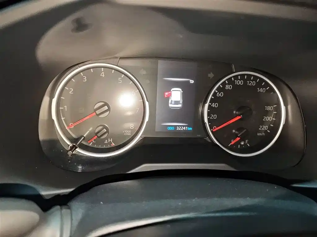 Toyota Wildlander 2023 2.0L CVT FWD LE фото 5