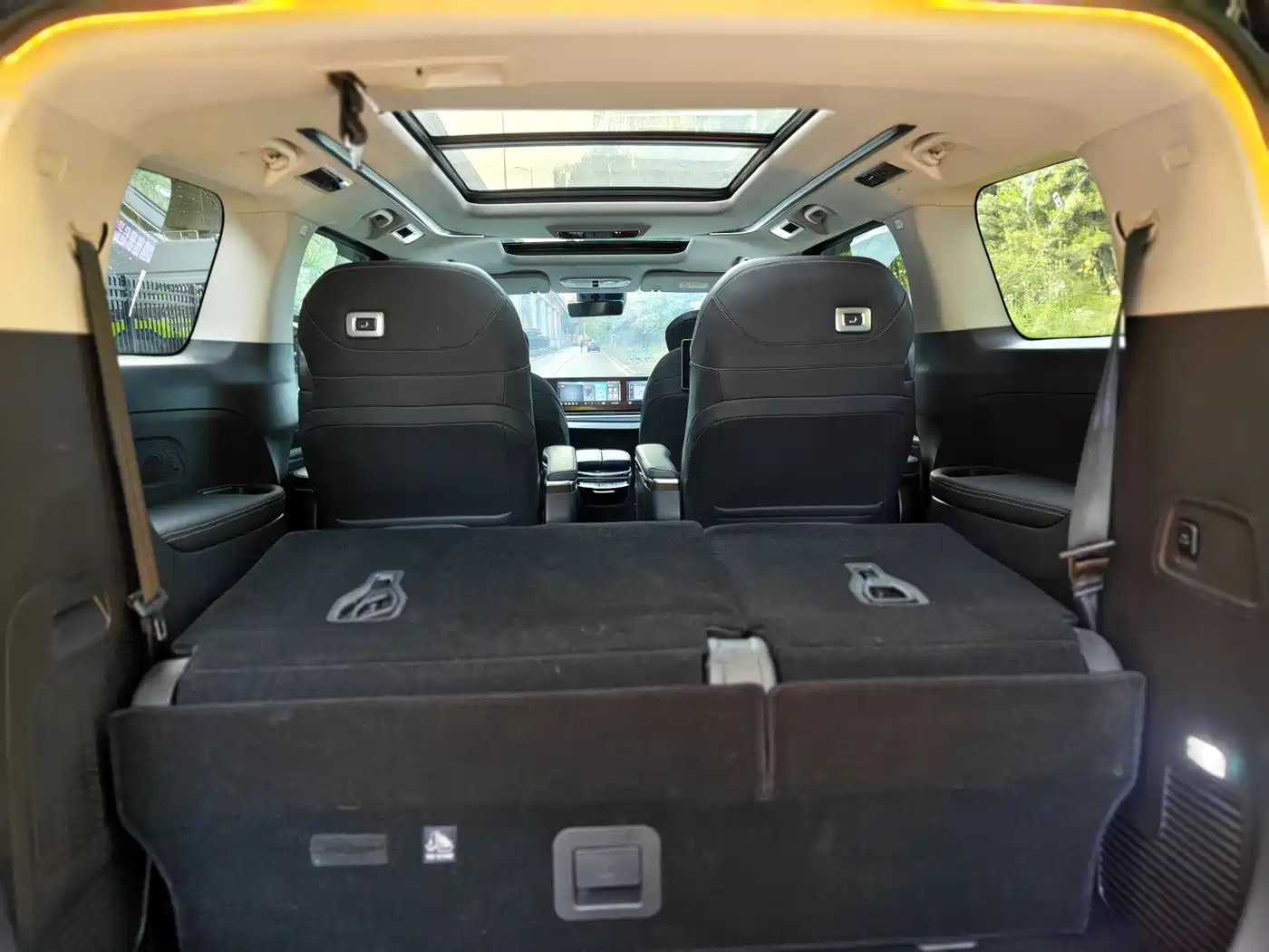 SAIC Maxus Maxus G90 2023 2.0T Interstellar 7-seater фото 23