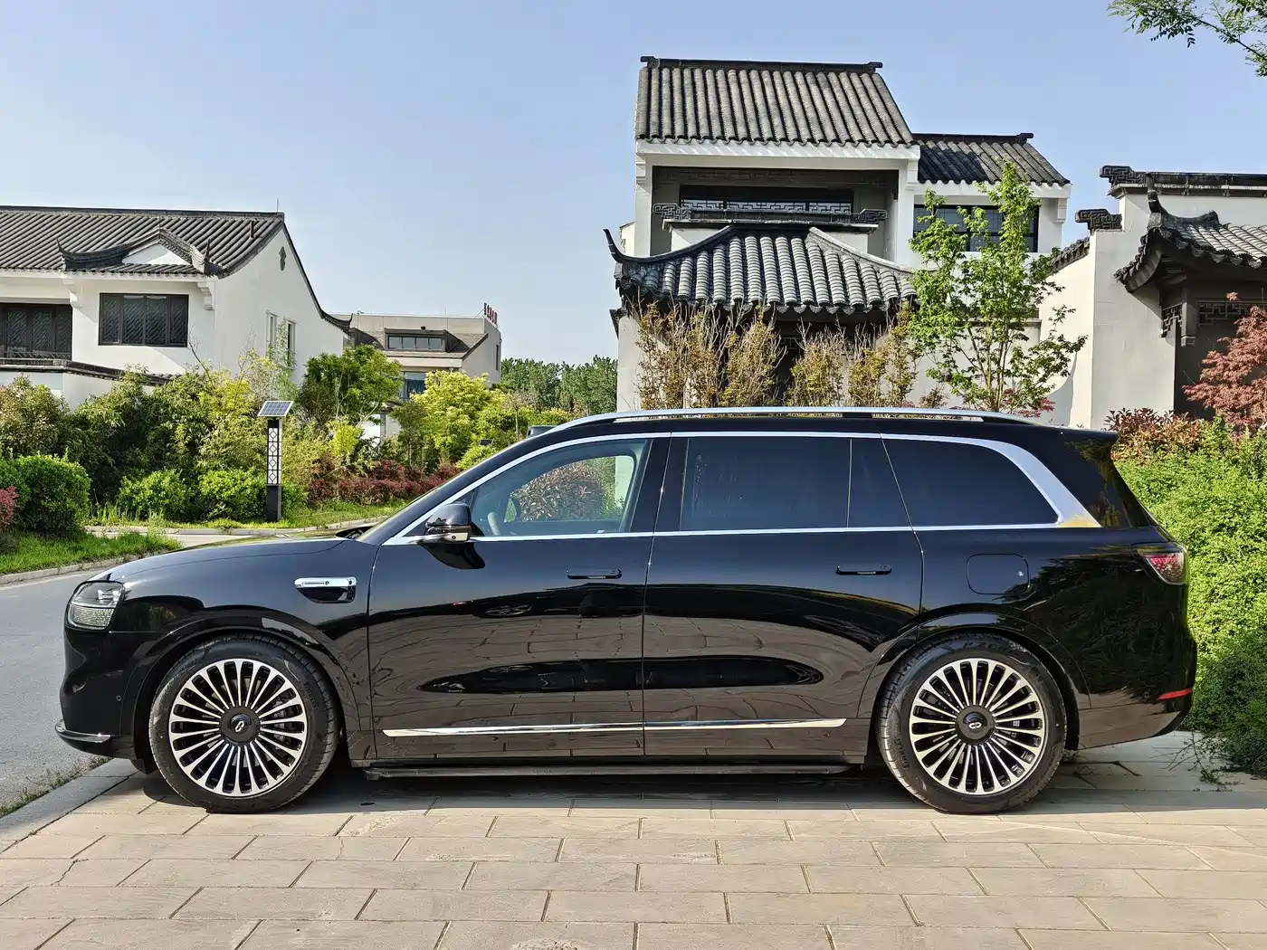 AITO Wenjie AITO M9 2025 Extended Range Ultra 52kWh 6-Seater фото 7