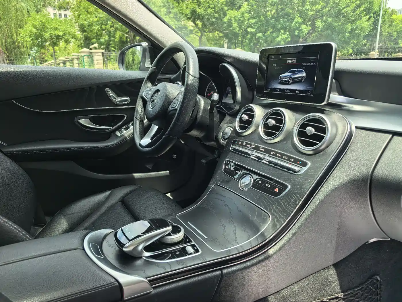 Mercedes-Benz C-Class (Import) 2018 C 200 Estate фото 12