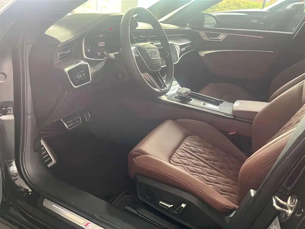 Audi A6L 2025 45 TFSI quattro Premium Sport фото 7