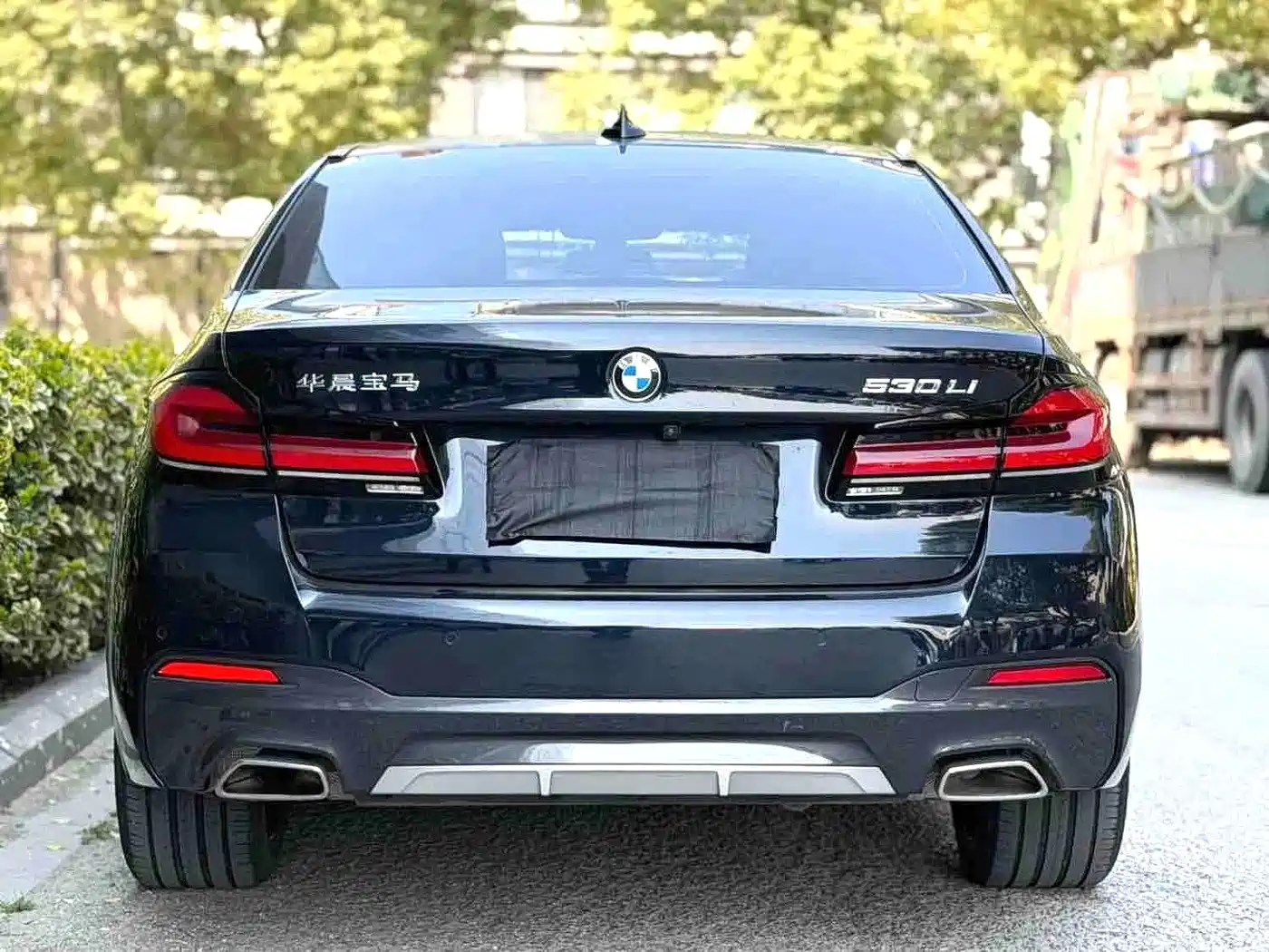 BMW 5 Series 2023 530Li Leading M Sport Package фото 9