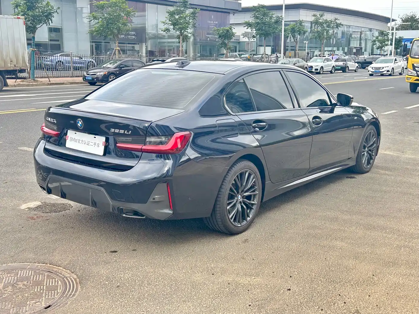 BMW 3 Series 2024 325Li M Sport Shadowline Package фото 9