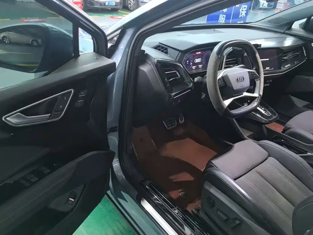 Audi Q4 e-tron 2023 40 e-tron Pioneer Edition фото 16