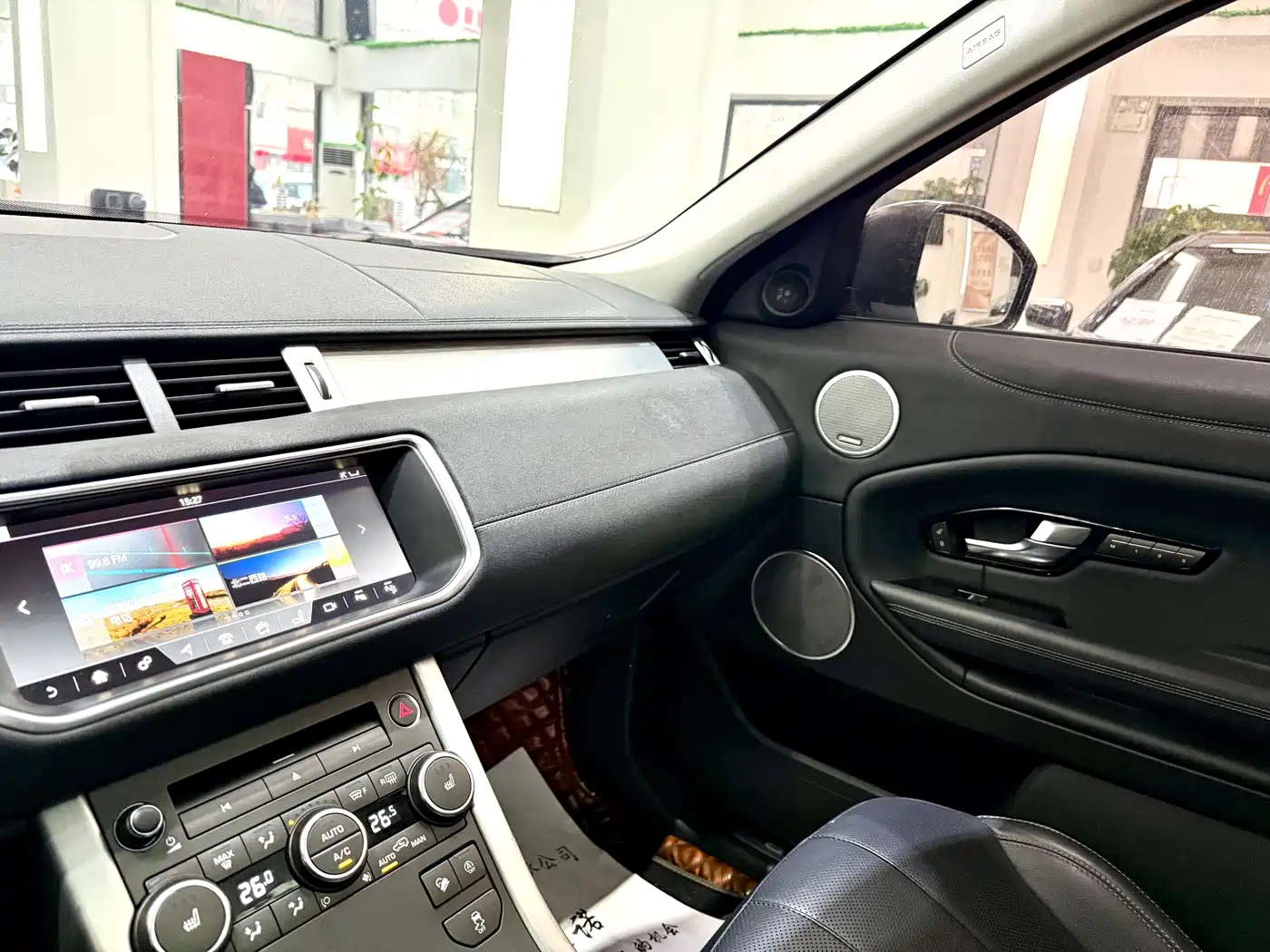 Land Rover Range Rover Evoque 2018 240PS SE DYNAMIC Smart Edition фото 11
