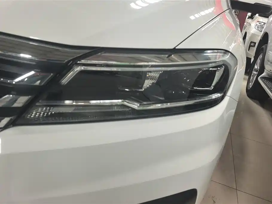 Volkswagen Lavida 2019 1.5L Automatic Comfort Edition China VI фото 5