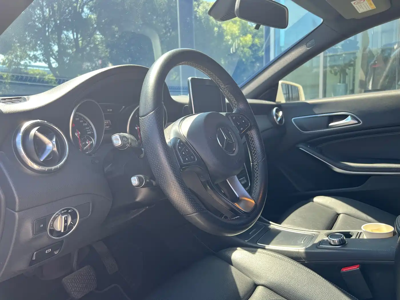 Mercedes-Benz CLA (Import) 2016 CLA 200 Fashion фото 9