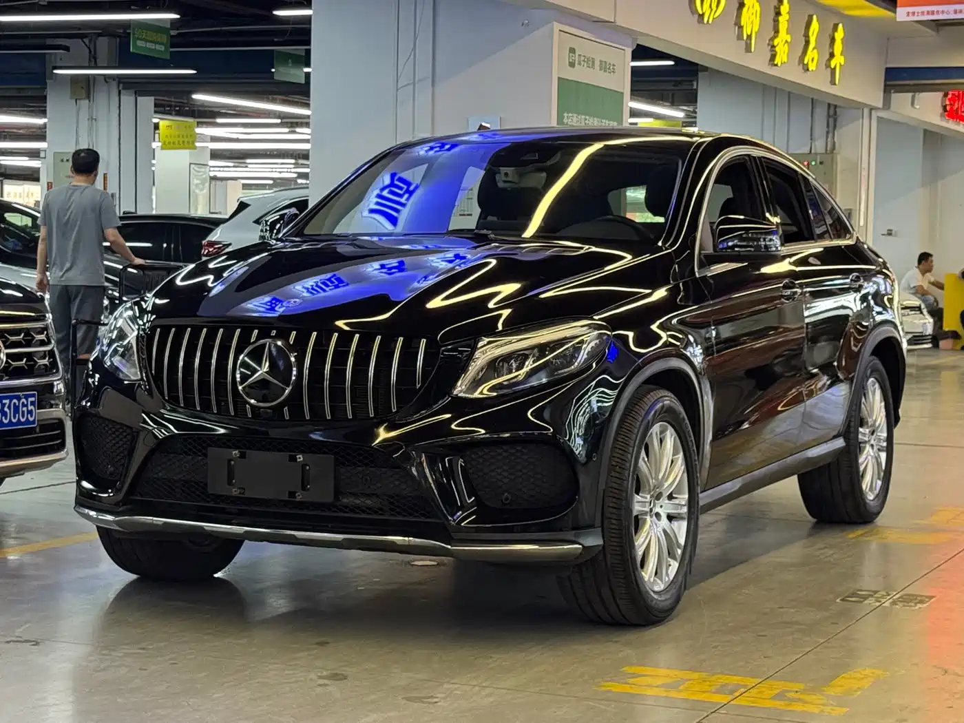 Mercedes-Benz GLE Coupe 2018 GLE 320 4MATIC Coupe SUV
