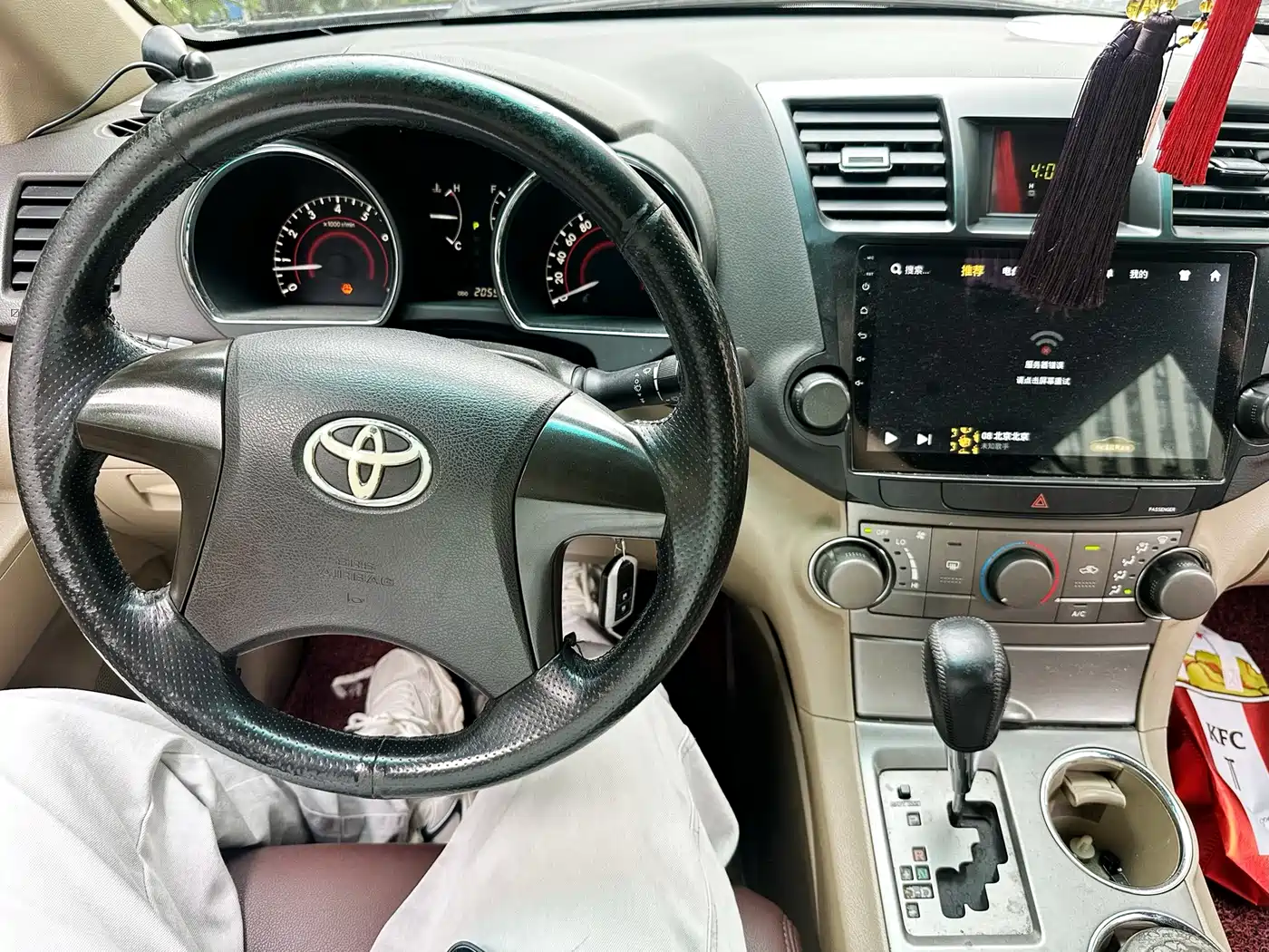Toyota Highlander 2011 2.7L 2WD 5-seat Elite фото 16