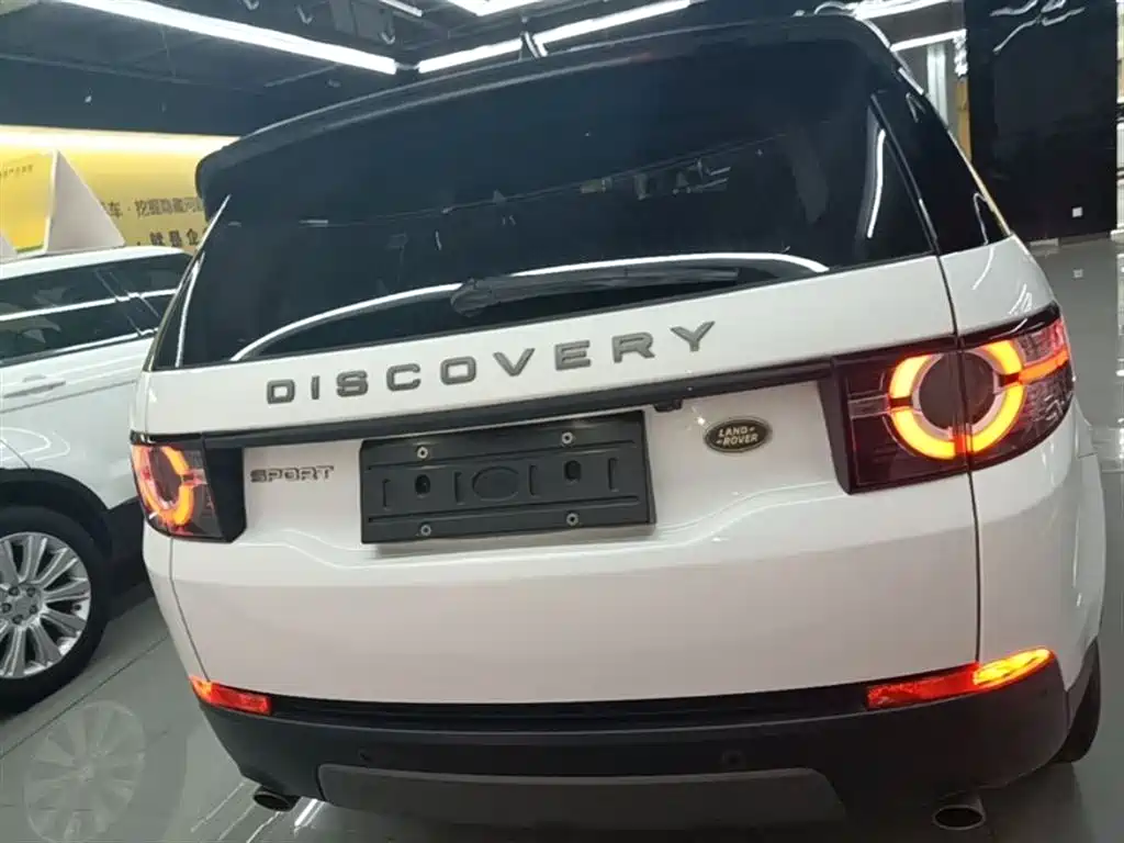 Land Rover Discovery Sport 2019 240PS SE Edition China VI фото 6