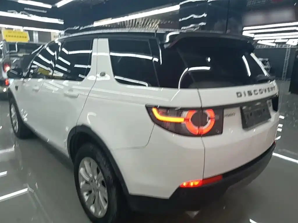 Land Rover Discovery Sport 2019 240PS SE Edition China VI фото 5