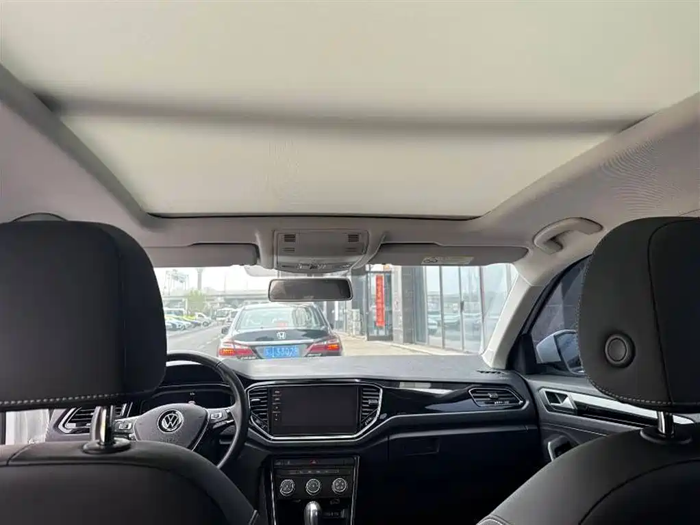 Volkswagen T-ROC 2022 280TSI DSG 2WD Comfort PLUS фото 7