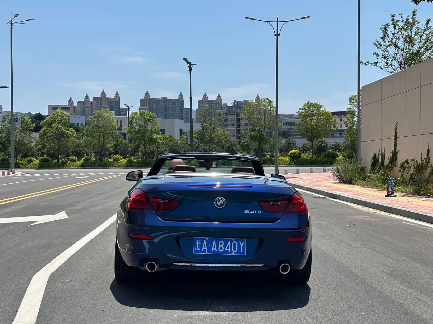 BMW 6 Series 2016 640i Convertible фото 8