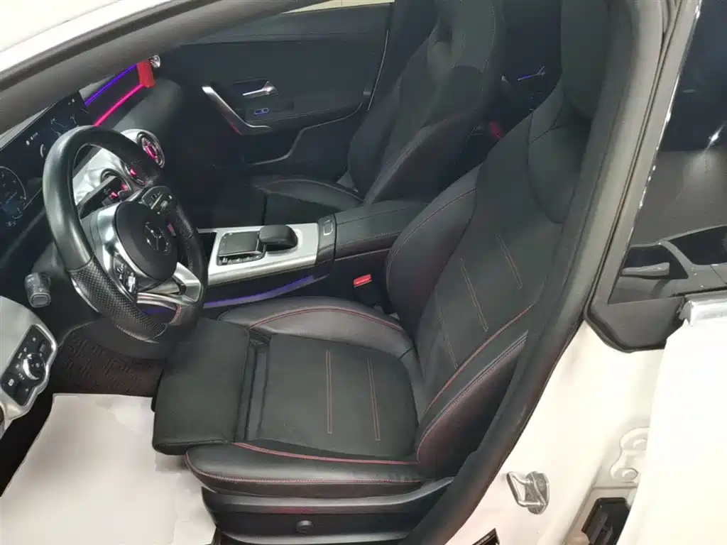 Mercedes-Benz CLA (Import) 2021 CLA 200 фото 15