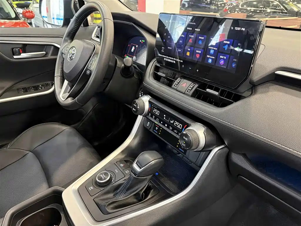 Toyota Wildlander 2023 Hybrid 2.5L E-CVT AWD Premium Edition фото 21