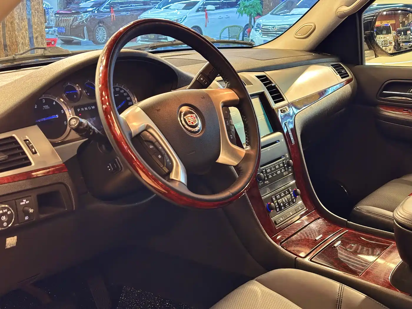 Cadillac Escalade 2008 6.2 AWD фото 8