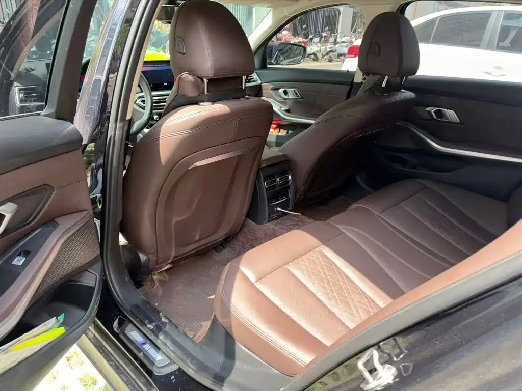 BMW 3 Series 2023 320Li M Sport Package фото 6