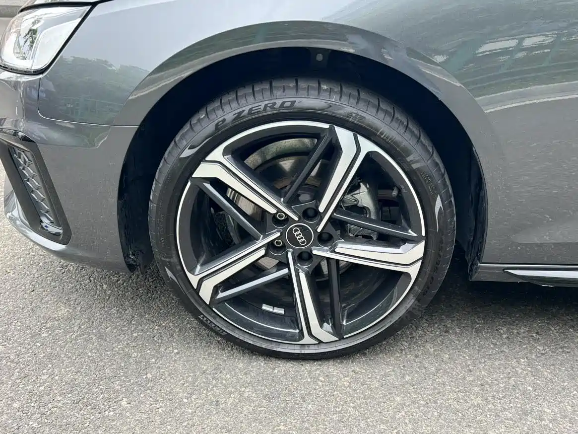 Audi A4L 2024 40 TFSI Luxury Dynamic фото 16