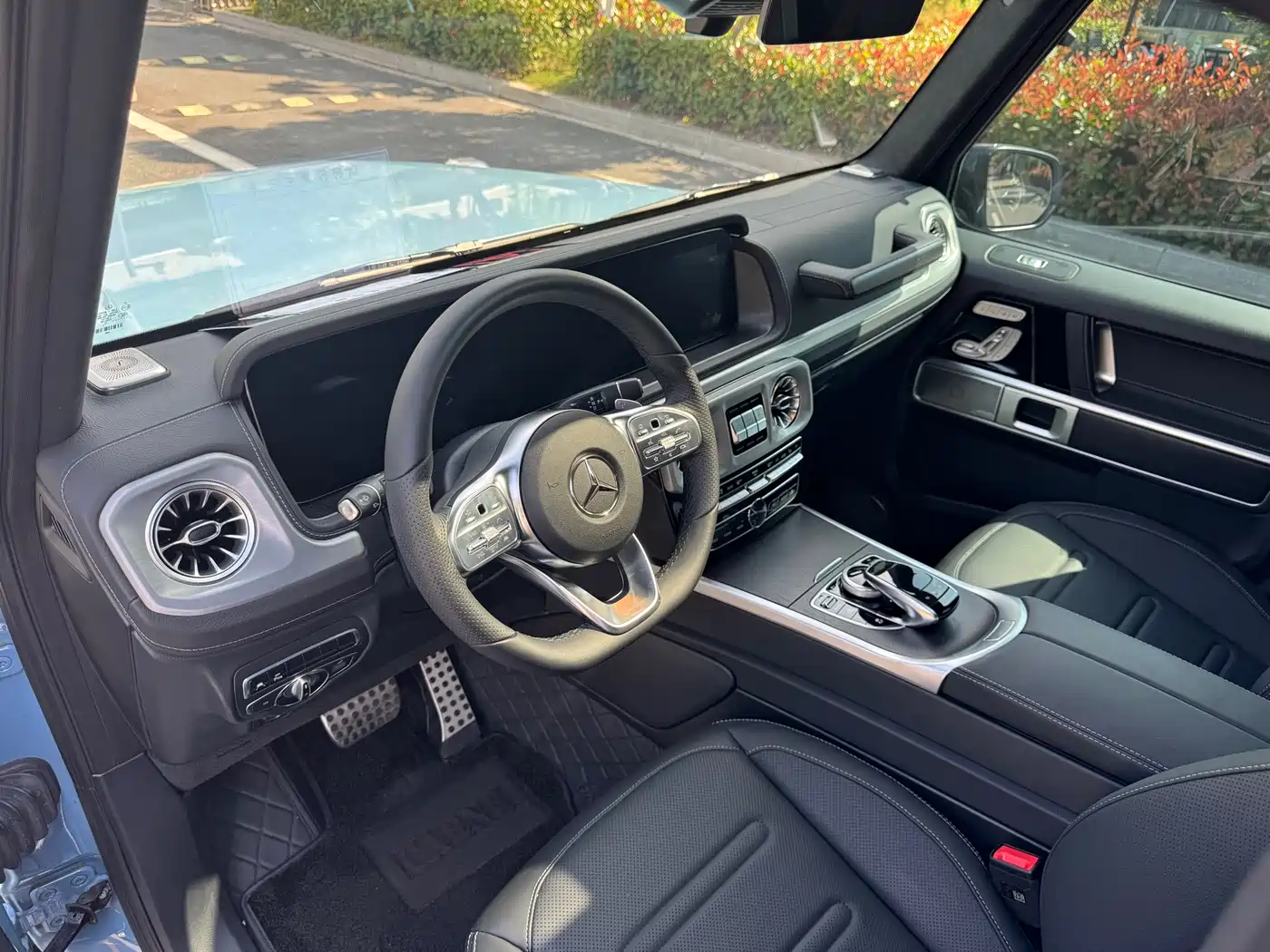 Mercedes-Benz G-Class 2024 G 500 фото 13