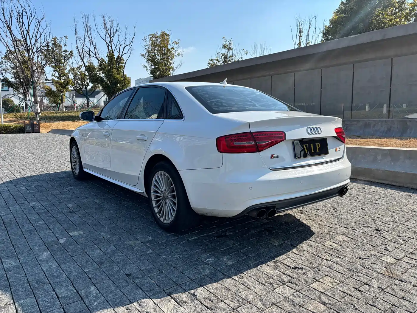 Audi A4L 2013 40 TFSI quattro Personality Sport фото 10