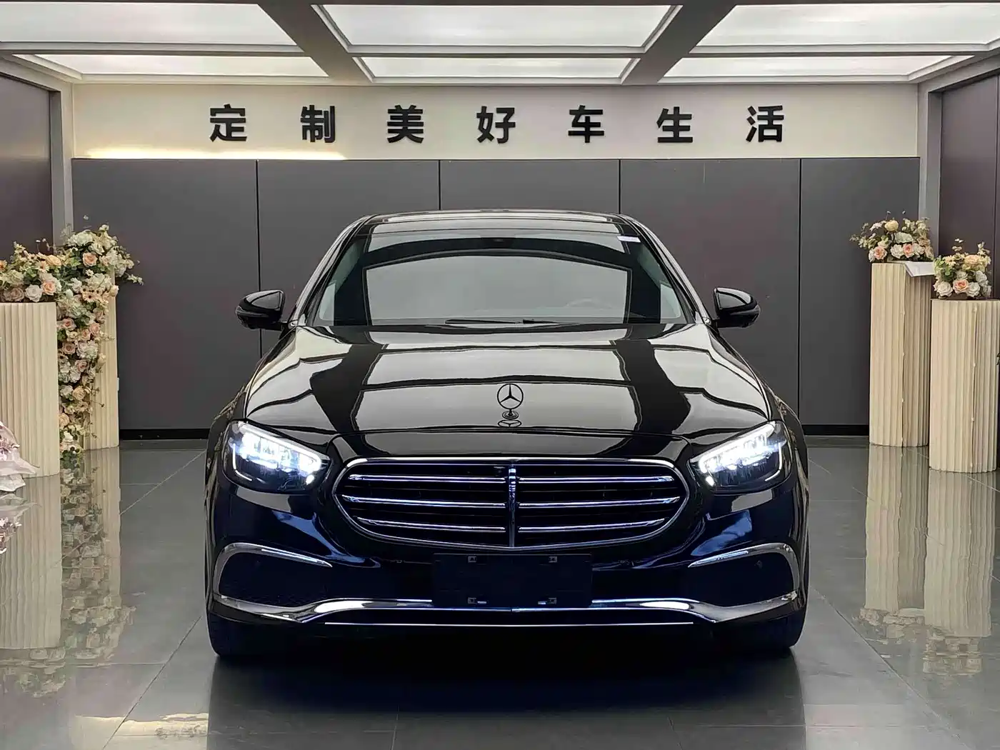 Mercedes-Benz E-Class New Energy 2022 Facelift II E 350 e L Plug-in Hybrid Sports Sedan фото 2