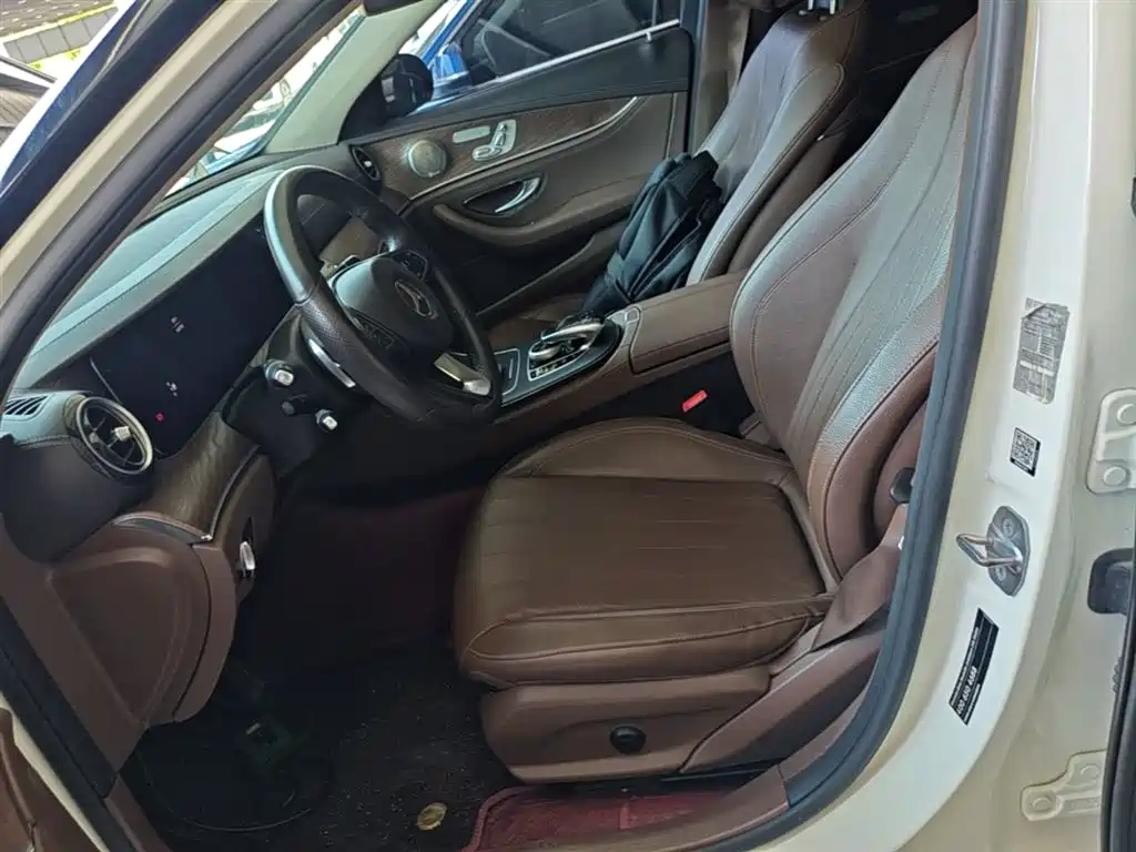 Mercedes-Benz E-Class 2017 E 300 L Luxury фото 15