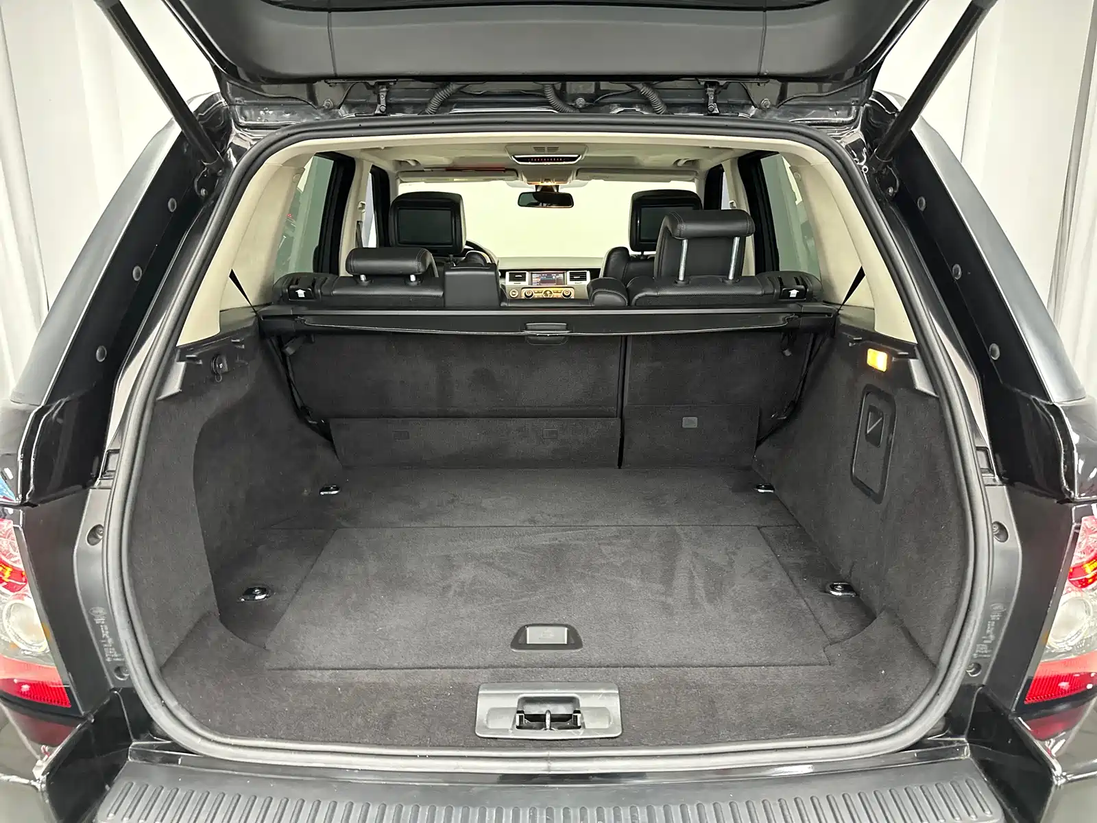 صورة 46 - Land Rover Range Rover Sport