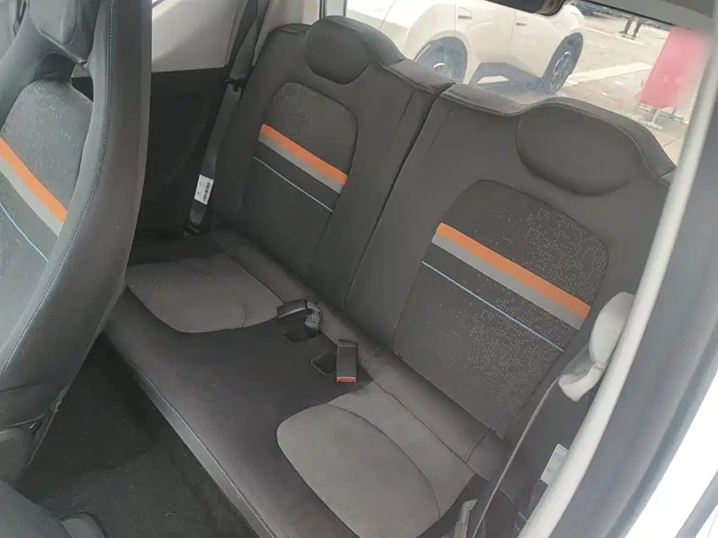 WULING AUTOMOBILE HONGGUANG MINIEV
