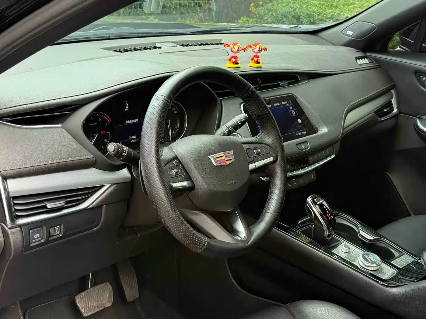 Cadillac XT4 2021 28T FWD Premium Edition фото 12