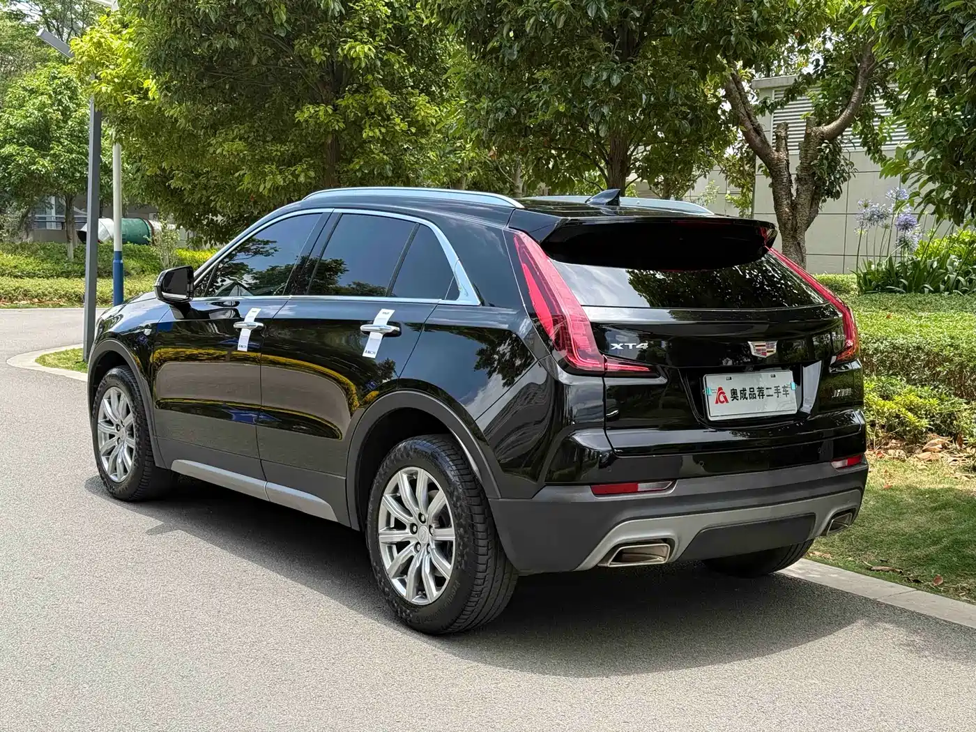 Cadillac XT4 2021 28T FWD Premium Edition фото 4