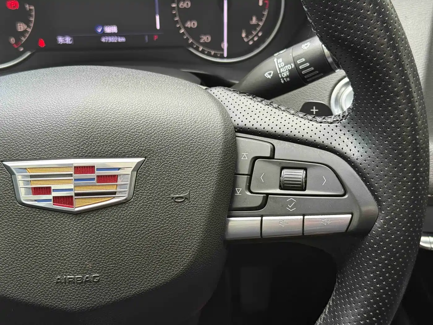 Cadillac XT4 2021 28T FWD Premium Edition фото 17