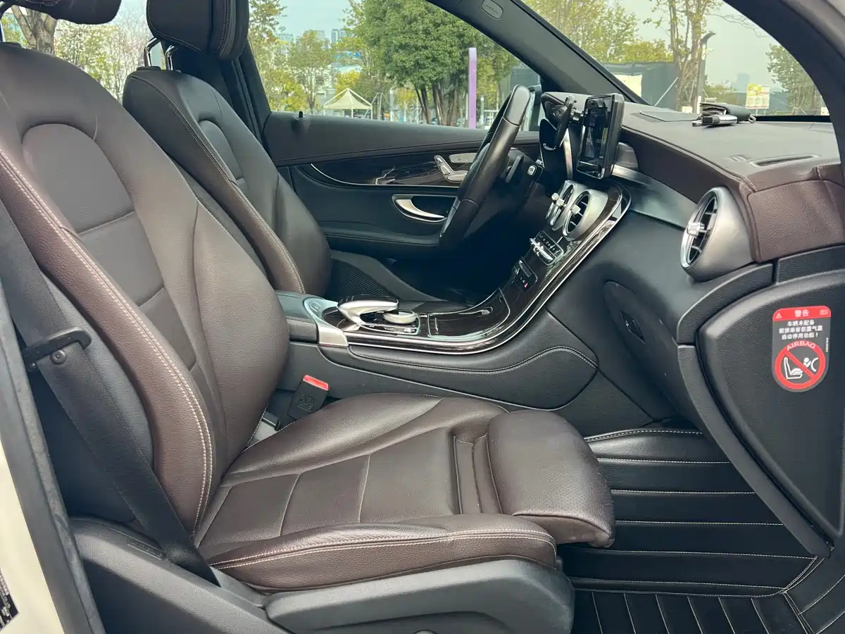 Mercedes-Benz GLC 2017 GLC 260 4MATIC Luxury фото 7