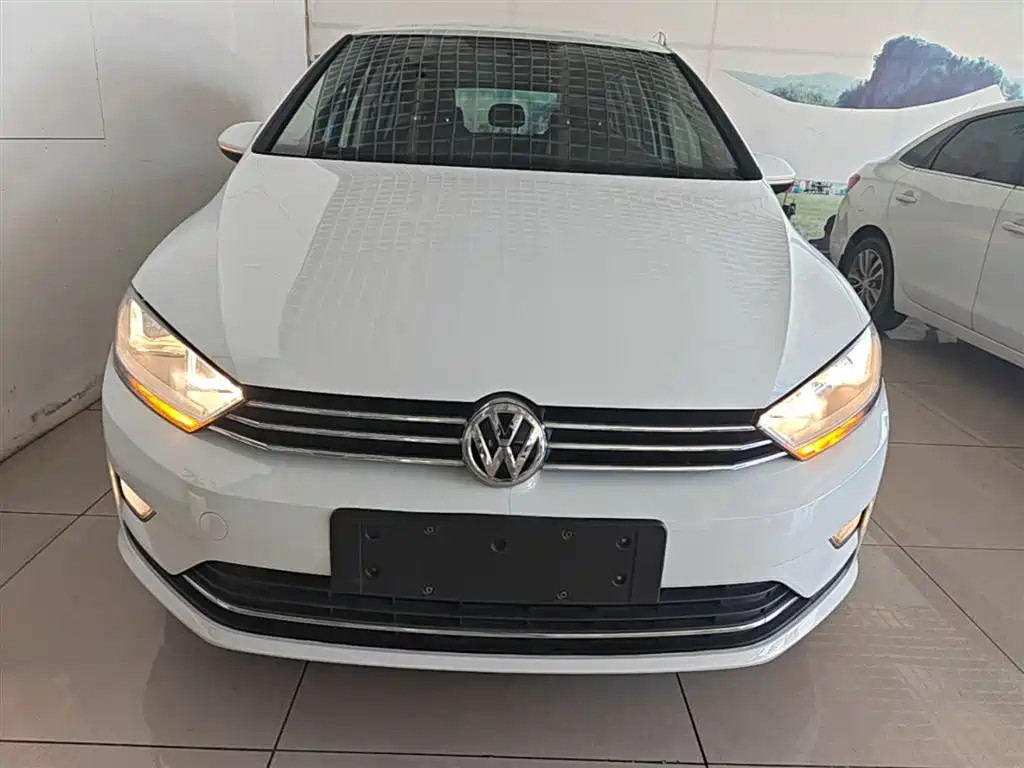 Volkswagen Golf Sportsvan 2016 1.6L Automatic Comfort фото 3