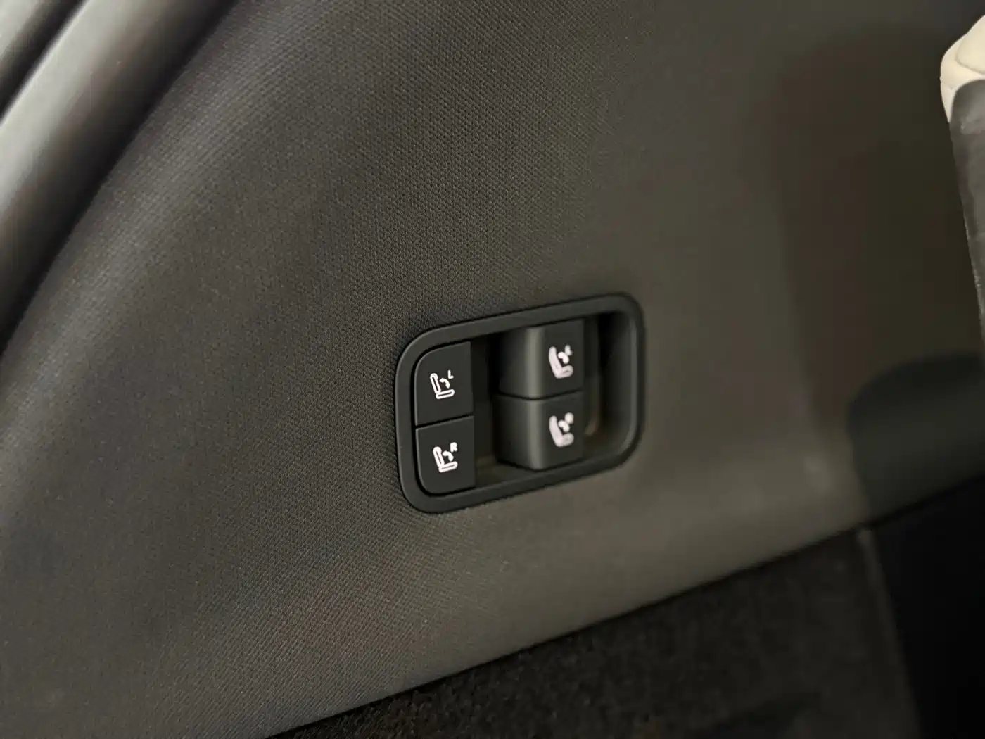 Tesla Model Y L 2026 2025 Facelift Long Range AWD