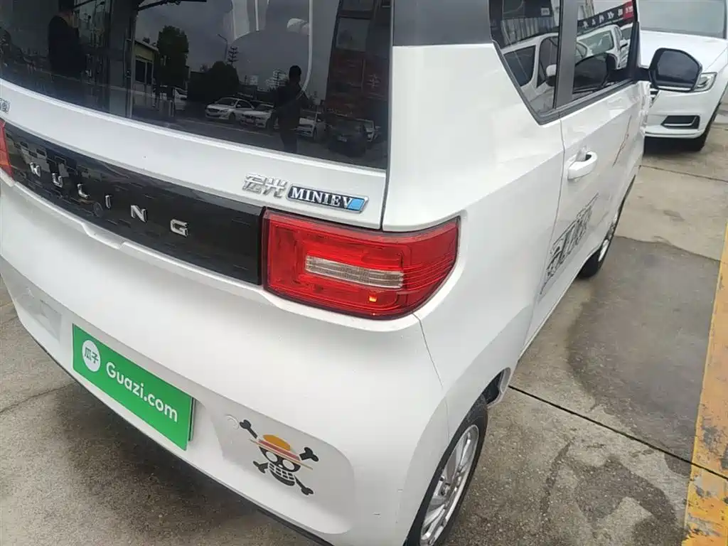 WULING AUTOMOBILE HONGGUANG MINIEV
