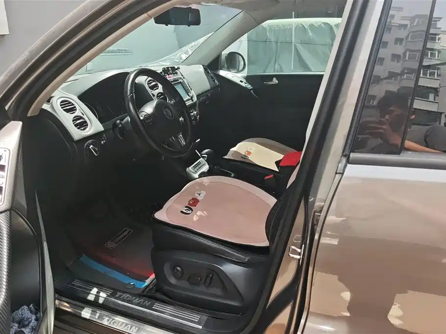 Volkswagen Tiguan 2010 1.8TSI Automatic 2WD Trend фото 9