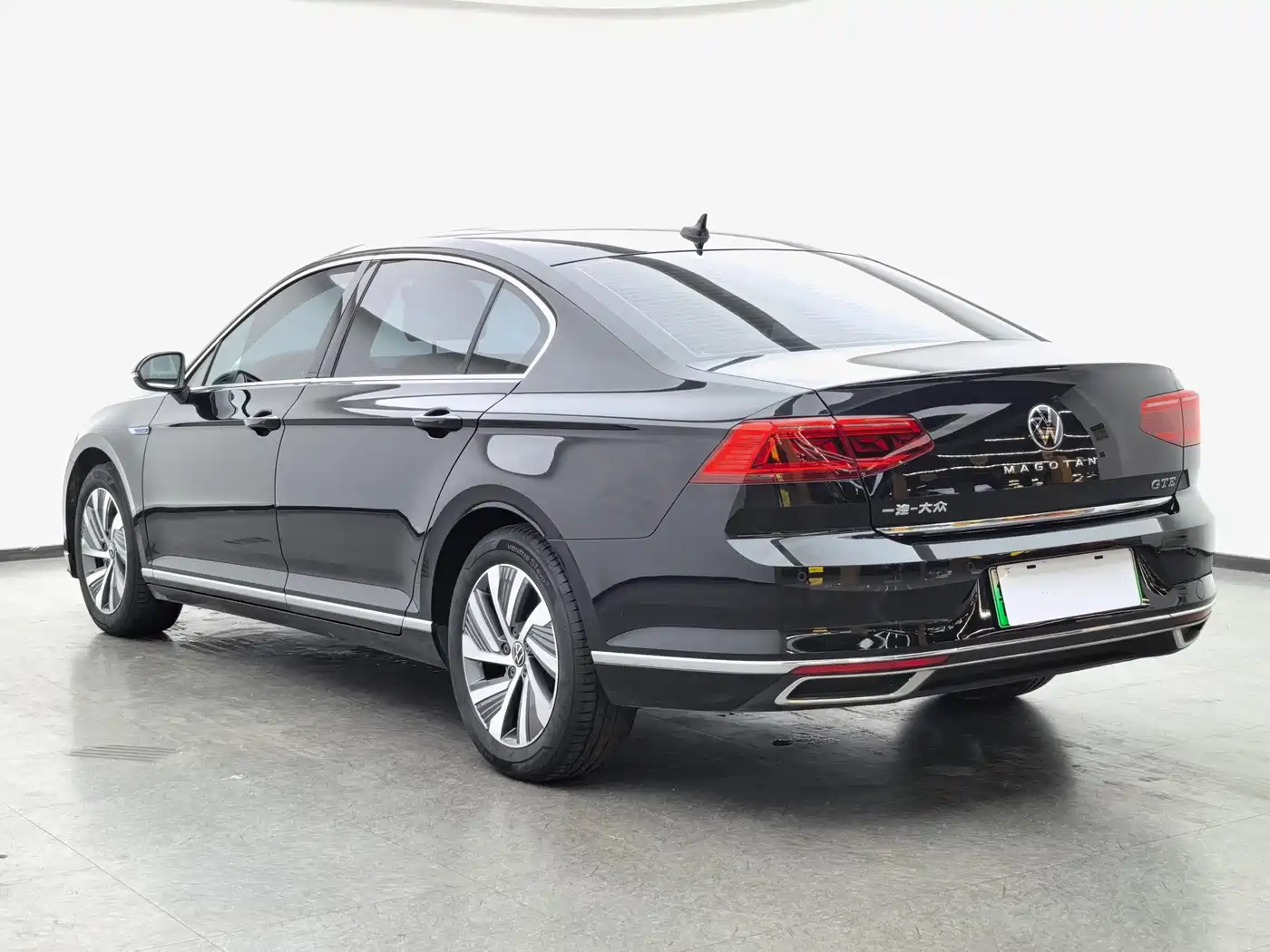Volkswagen Magotan GTE Plug-in Hybrid 2022 GTE Luxury фото 6
