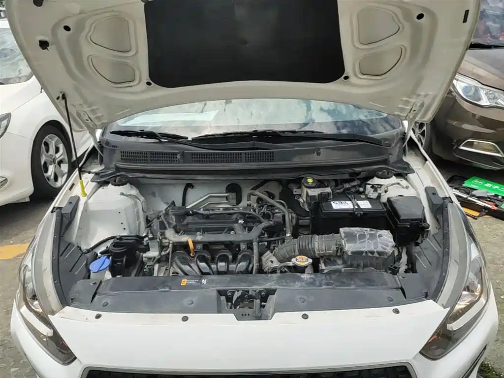 Hyundai Verna 2017 1.4L Manual Color Edition (China V) фото 20