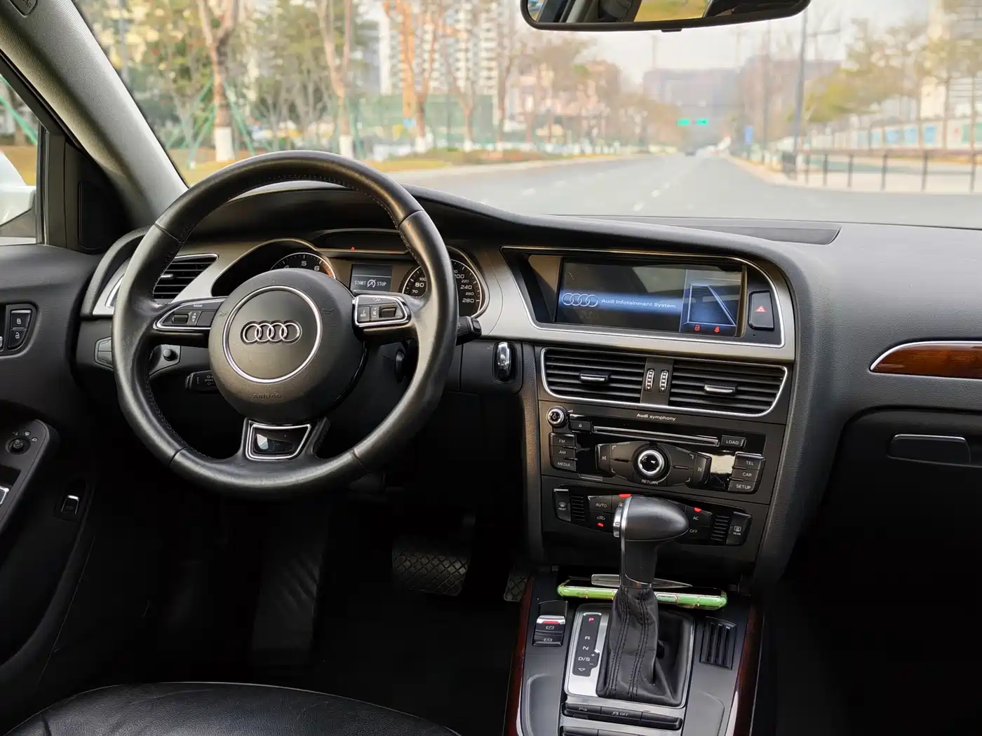 Audi A4L 2013 35 TFSI Automatic Comfort фото 12