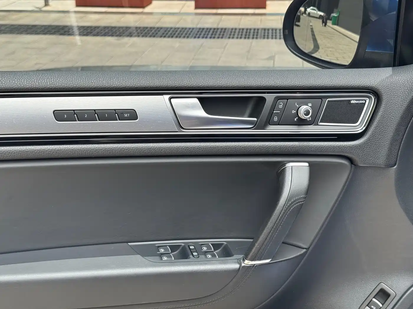Volkswagen Touareg 2016 3.0TSI R-Line фото 8
