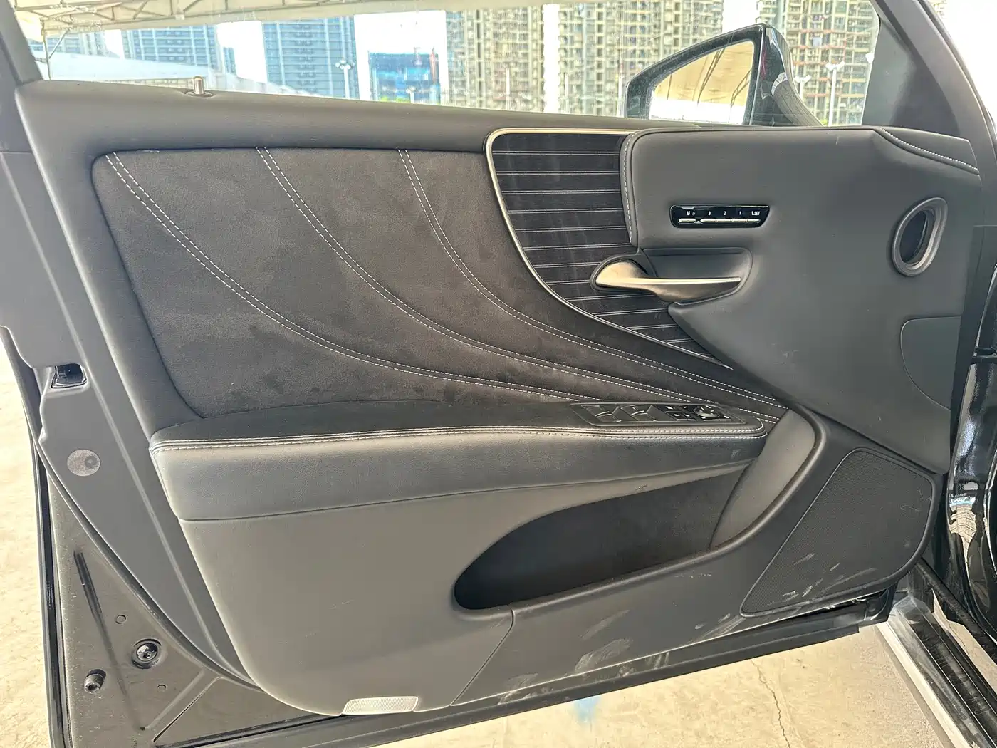 Lexus LS 2018 350 Excellence Edition China V фото 26