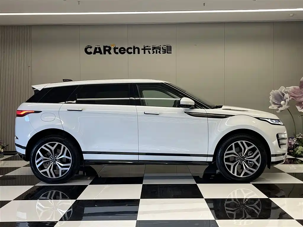 Land Rover Range Rover Evoque 2023 Range Rover Evoque L 249PS Luxury Edition фото 7