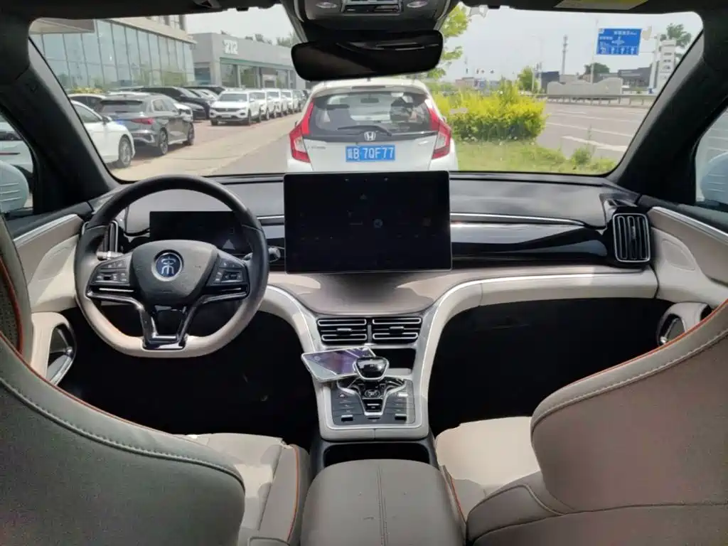 BYD Song Pro New Energy 2023 Champion Edition DM-i 110KM Excellence фото 10